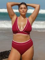 Red Contrast V-Neck Plus Size Bikini Top - Image 2