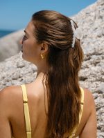 Pearlescent Shell-Shaped Hair Claw - Image 3