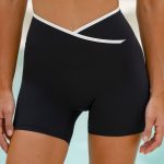 Black Contrast Front-Cross Sports Shorts 5"