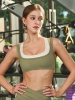 Green Contrast U Neck Sports Bra - Light Support - Image 6