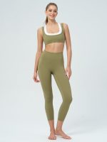 Green Contrast U Neck Sports Bra - Light Support - Image 4